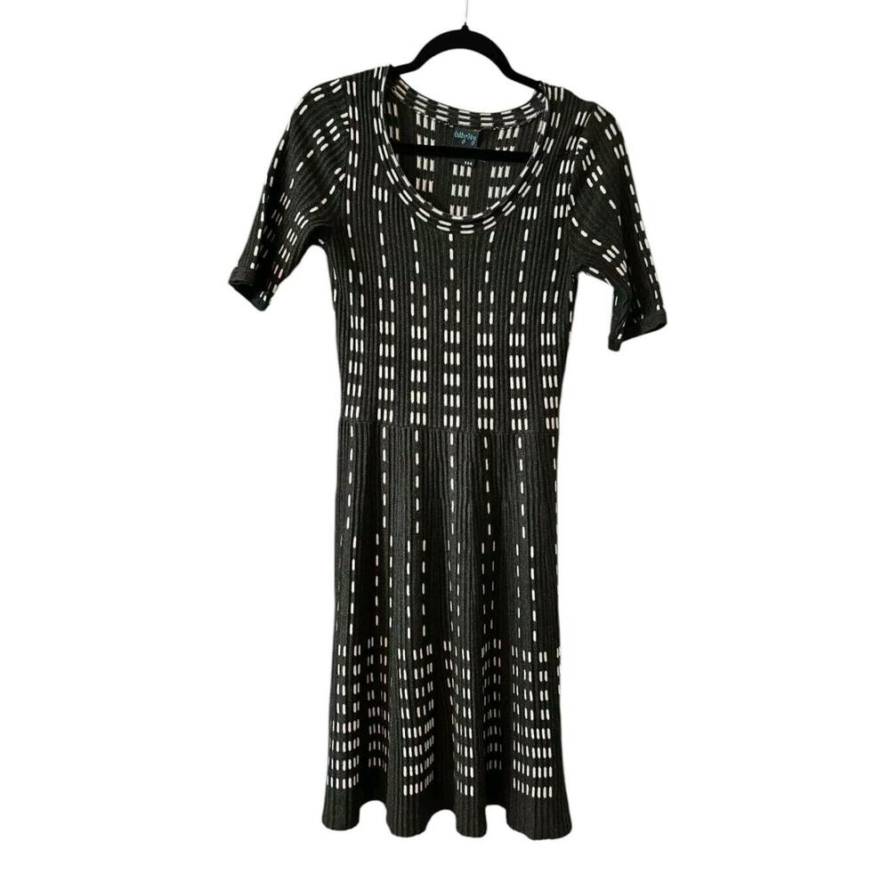 Gabby Skye Sweater Dress Grey White Short Sleeve Knee Length Size SM